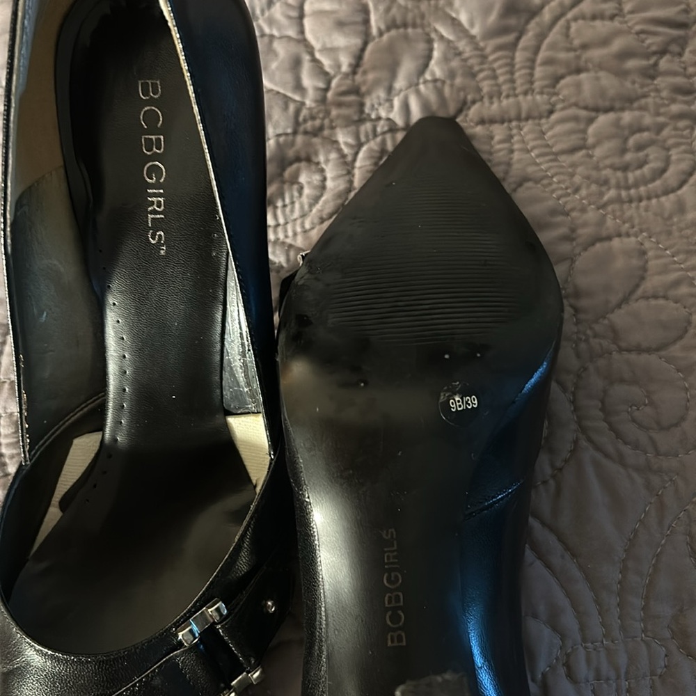 BCBG Shoes - Picture 3 of 3